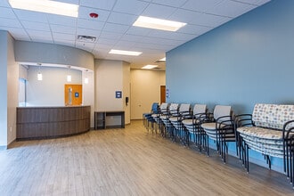 400-444 Clinchfield St, Kingsport, TN for lease Building Photo- Image 2 of 8