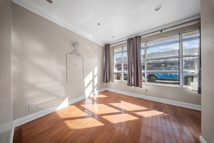 200-17 Linden Blvd, Saint Albans, NY for sale - Building Photo - Image 1 of 1