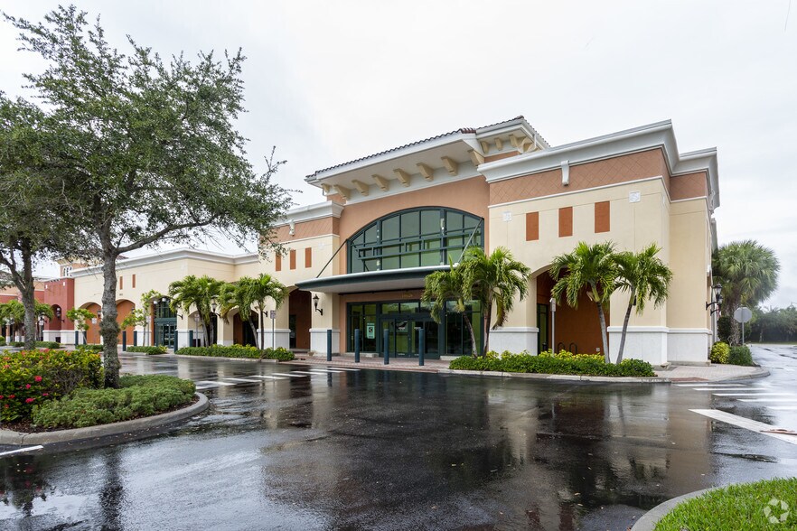 10026 Coconut Rd, Estero, FL for sale - Primary Photo - Image 1 of 1