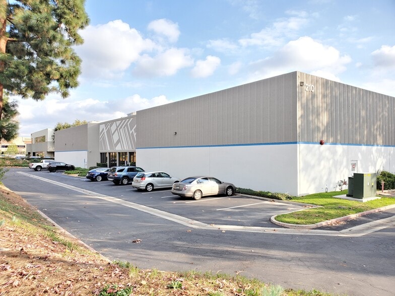 210 Ranger Ave, Brea, CA for lease - Building Photo - Image 1 of 2