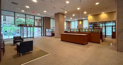 1700 Pacific Ave, Dallas, TX for lease Interior Photo- Image 2 of 3