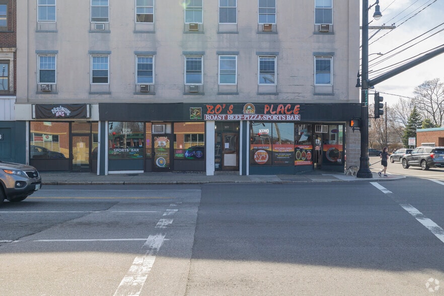 235-241 Main St, Nashua, NH for sale - Primary Photo - Image 1 of 6
