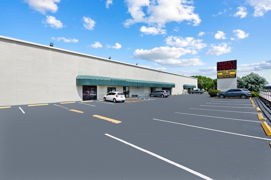 5611 N State Road 7, Fort Lauderdale, FL for lease - Building Photo - Image 2 of 10