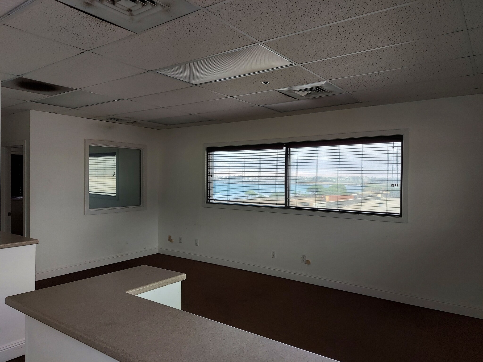 270 Waiehu Beach Rd, Wailuku, HI for lease Interior Photo- Image 1 of 5