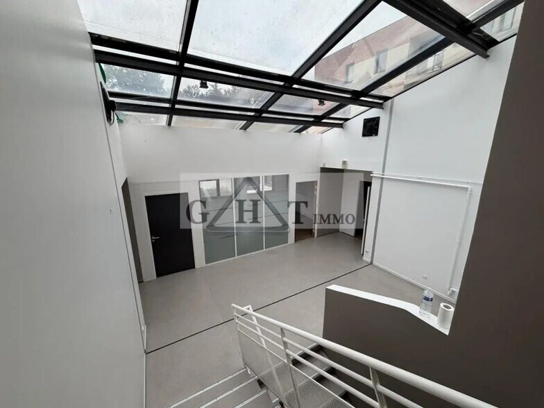 Retail in Évry-Courcouronnes for lease - Building Photo - Image 2 of 11