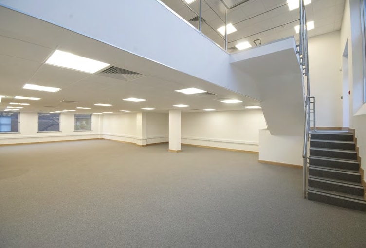 93-94 Queens Rd, Brighton for lease - Interior Photo - Image 1 of 9