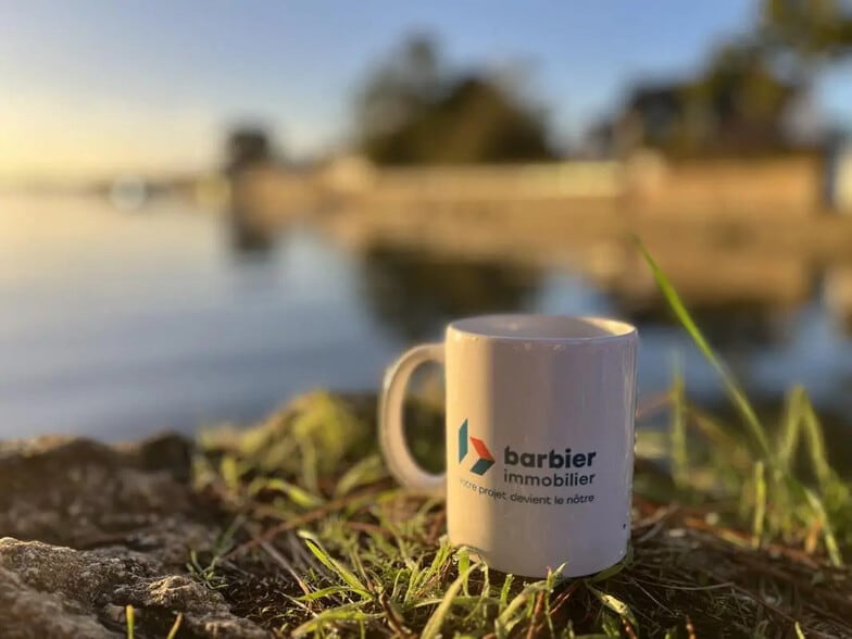 Office in Vannes for sale - Building Photo - Image 2 of 5