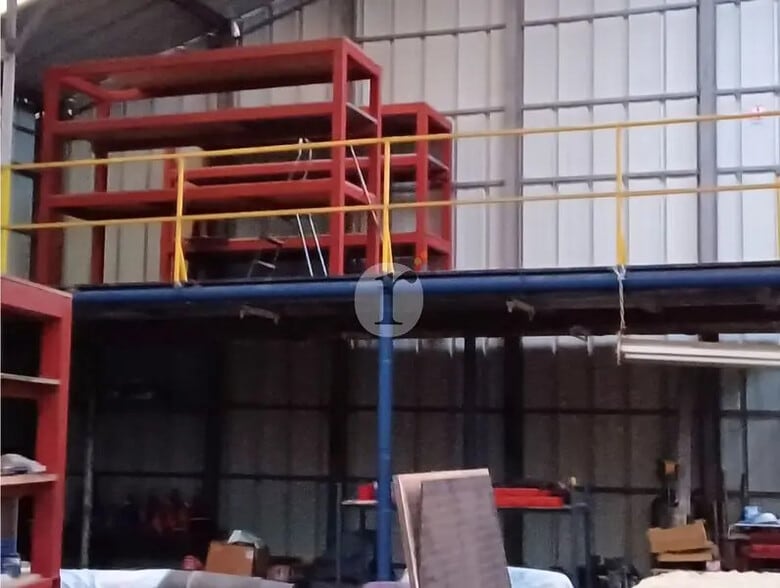 Flex in Loos for lease - Interior Photo - Image 3 of 5