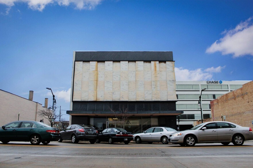 419 S Main St, Elkhart, IN 46516