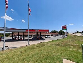 2121 N Fm 1417, Sherman, TX for lease Interior Photo- Image 1 of 17