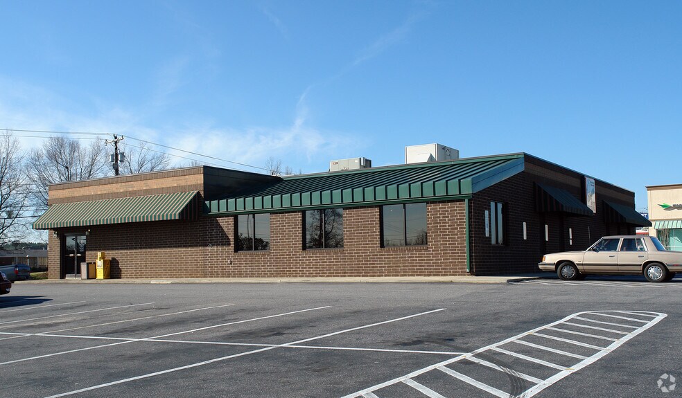 2555 US 70/Bus 321 Hwy, Hickory, NC 28602