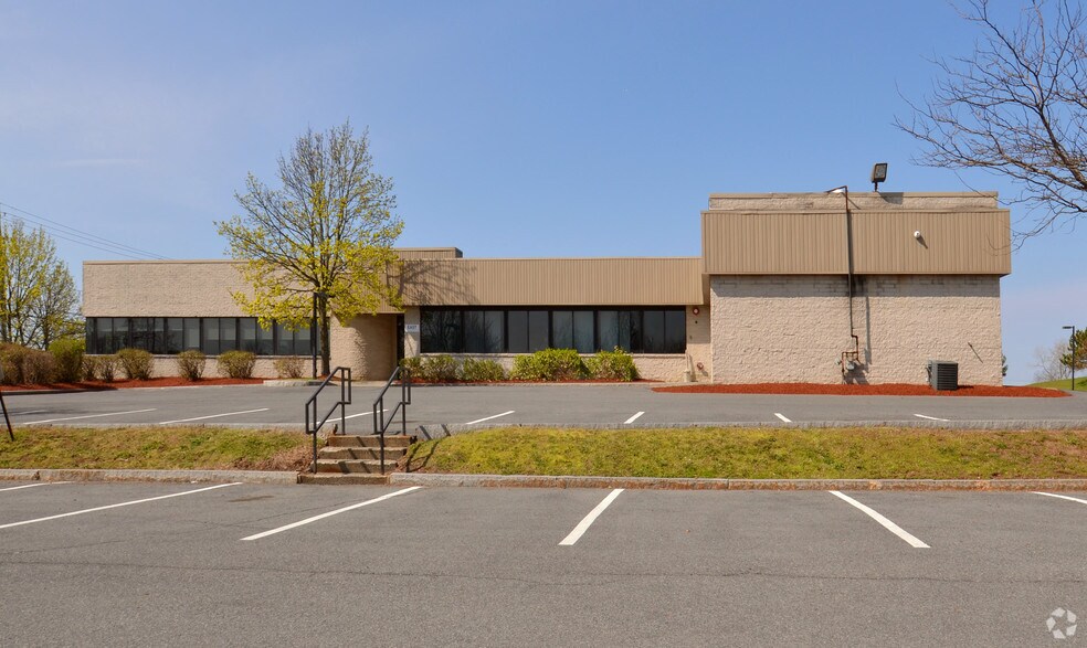 621 Columbia Street Ext, Cohoes, NY for sale - Building Photo - Image 3 of 17