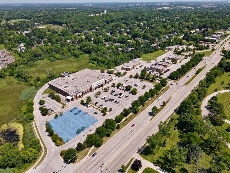 14870 W Greenfield Ave, Brookfield, WI for lease - Building Photo - Image 1 of 3