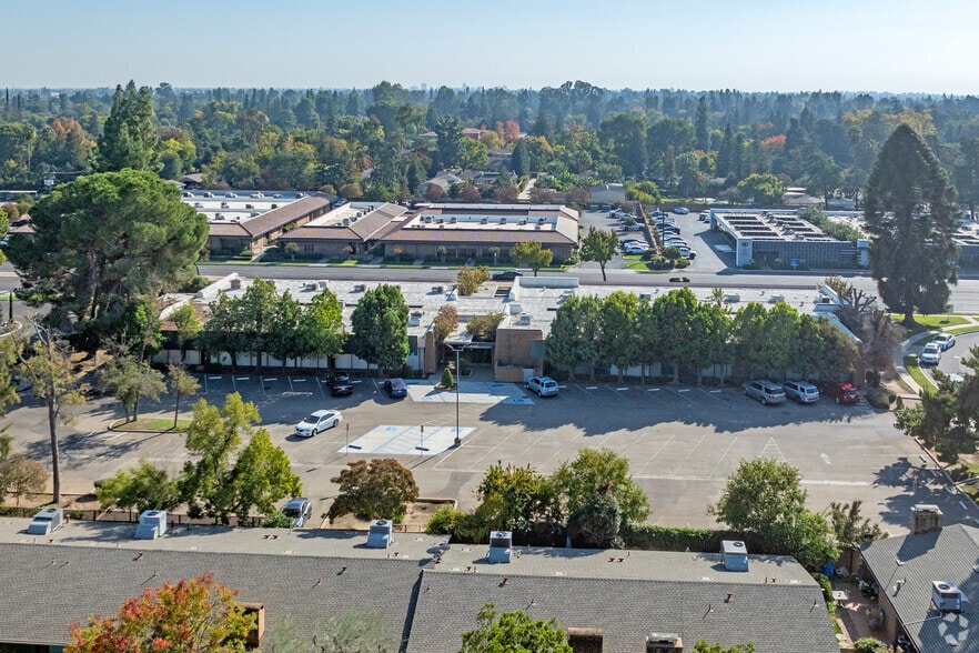 600 W Shaw Ave, Fresno, CA for lease - Aerial - Image 3 of 3