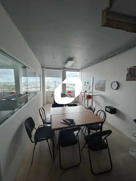 Office in Pantin for lease - Interior Photo - Image 3 of 13
