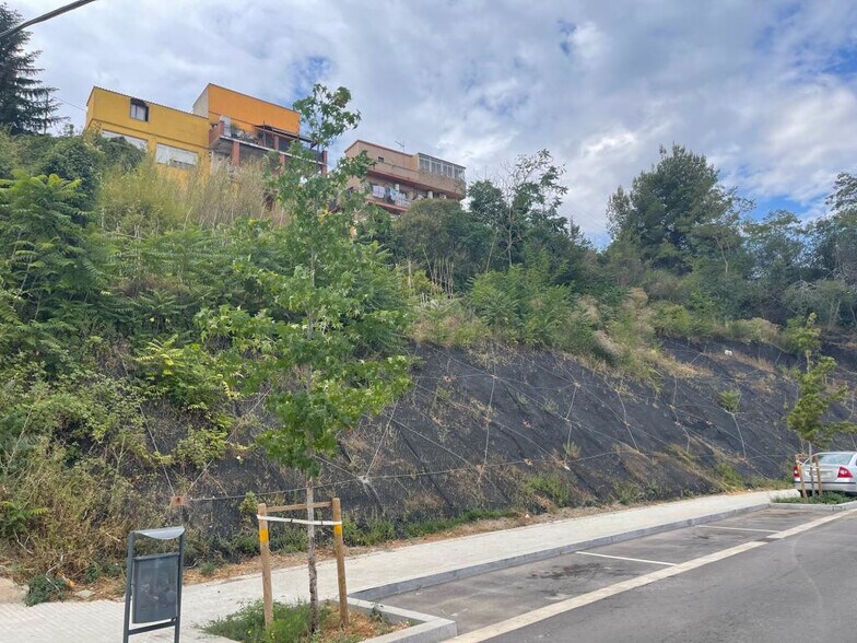 Montañeta en Font Pudenta portfolio of 2 properties for sale on LoopNet.com - Building Photo - Image 2 of 5