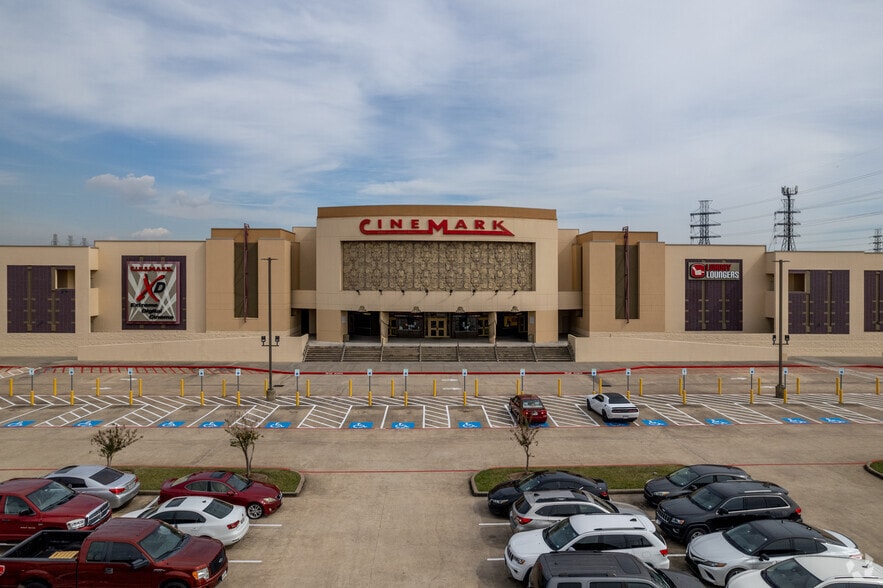 20909-20915 Gulf Fwy, Webster, TX for lease - Building Photo - Image 3 of 8