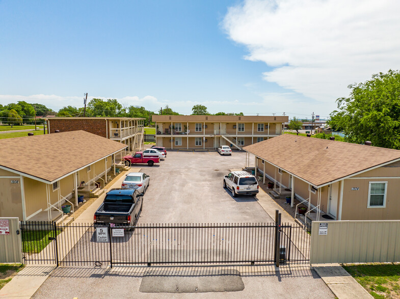 1204-1208 Bundrant Dr, Killeen, TX for sale - Building Photo - Image 1 of 19