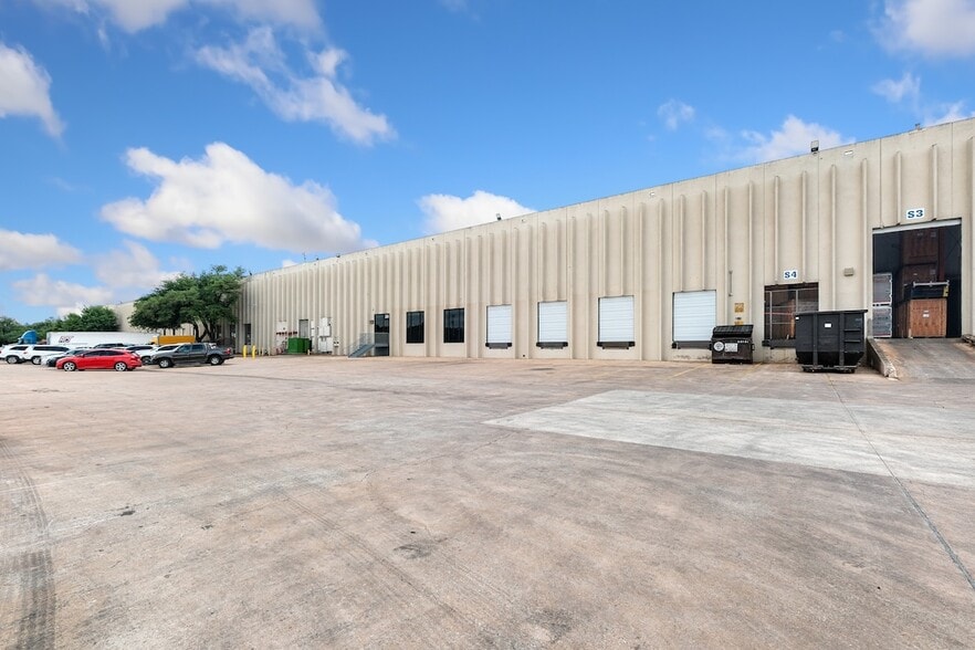 12317 Technology Blvd, Austin, TX for lease - Building Photo - Image 1 of 7