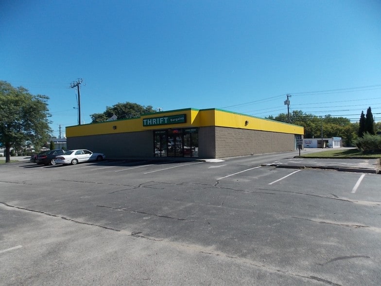 2271 Pawtucket Ave, East Providence, RI for sale - Primary Photo - Image 1 of 1