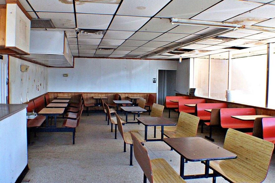 7595 North Loop Dr, El Paso, TX for lease - Building Photo - Image 3 of 6