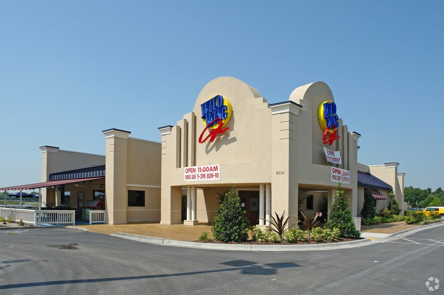 9210 Anderson Rd, Tampa, FL 33634