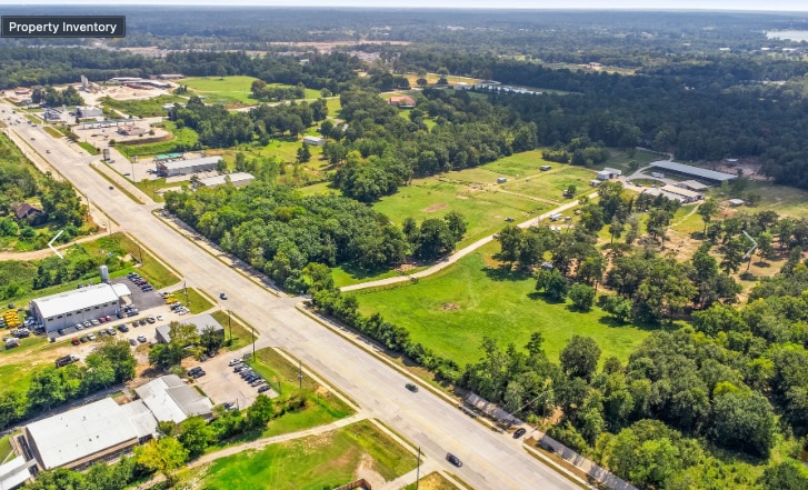 12595 FM 1097 Rd W, Willis, TX for sale - Building Photo - Image 3 of 7