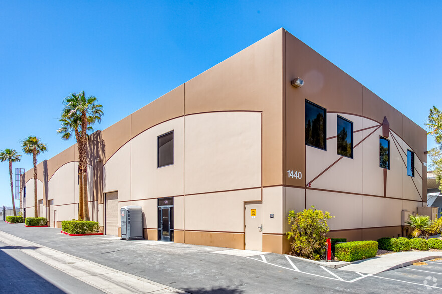 1440 Jet Stream Dr, Henderson, NV for lease - Primary Photo - Image 1 of 7