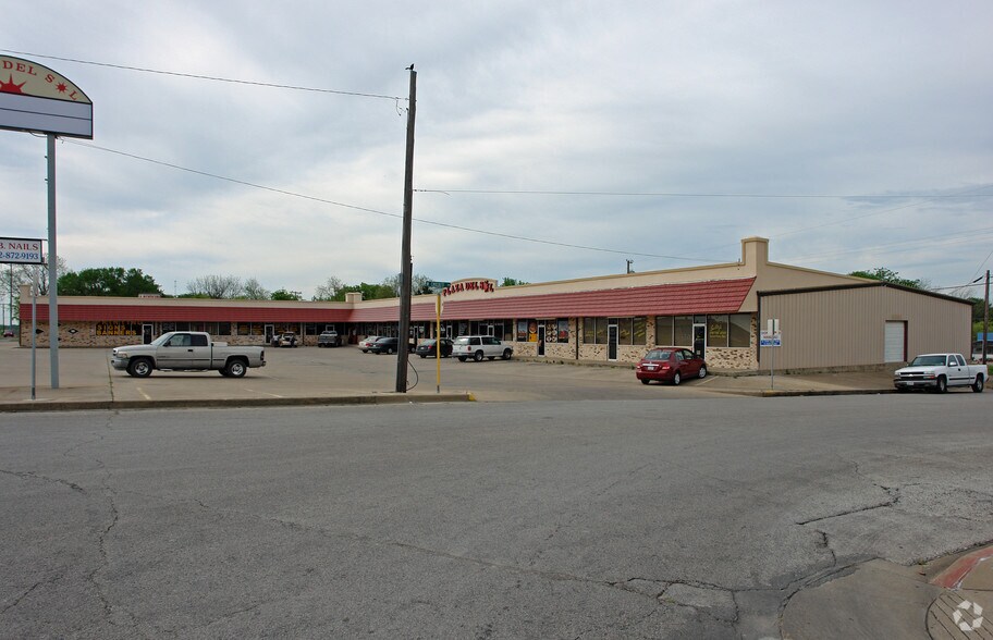 305 SW Main St, Ennis, TX for sale - Primary Photo - Image 1 of 1