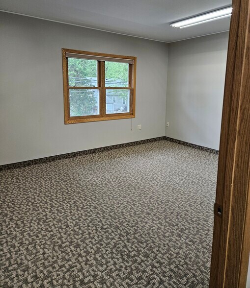 4725 Excelsior Blvd, Saint Louis Park, MN for lease - Interior Photo - Image 2 of 9