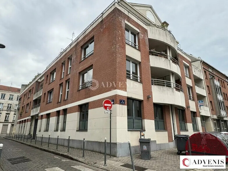 Office in Lille for sale - Building Photo - Image 1 of 7