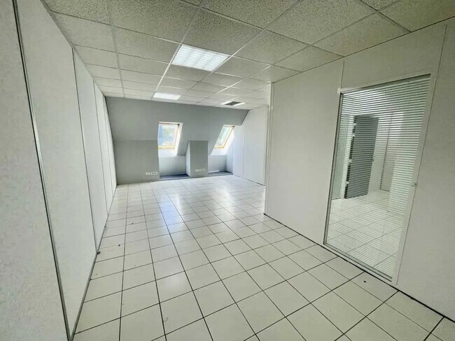 Location Bureaux 63 m²