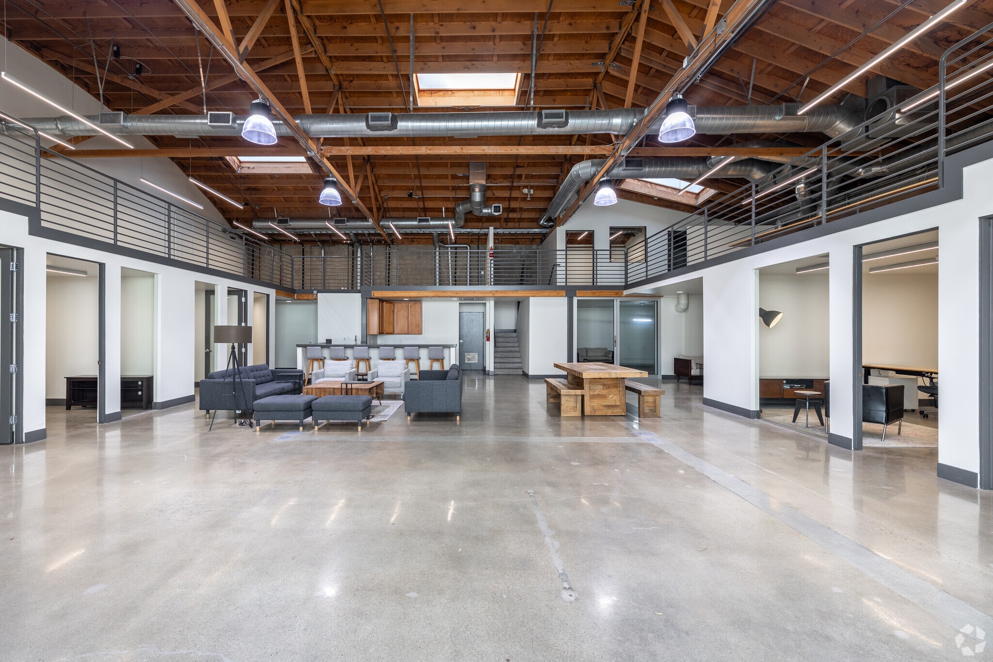 4077-4081 Redwood Ave, Los Angeles, CA for lease Interior Photo- Image 1 of 9