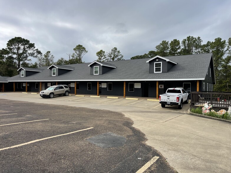 340 Pan American Dr, Livingston, TX for lease - Building Photo - Image 2 of 3
