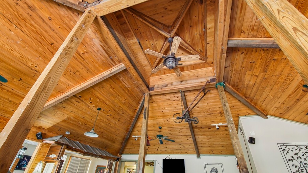 5178 Boynton Cutoff Rd, Vernon, FL for sale - Interior Photo - Image 3 of 11