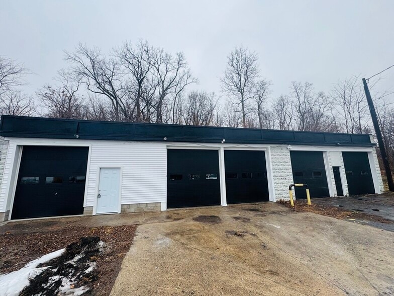 326 Park St, West Springfield, MA for lease - Building Photo - Image 1 of 9