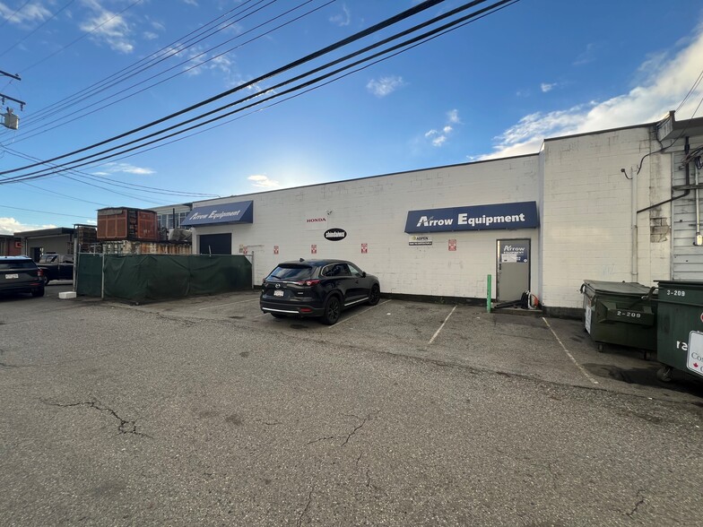 1470-1490 Pemberton Ave, North Vancouver, BC for lease - Building Photo - Image 3 of 14