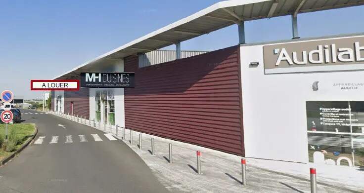 Retail in Vendôme for lease - Building Photo - Image 1 of 3