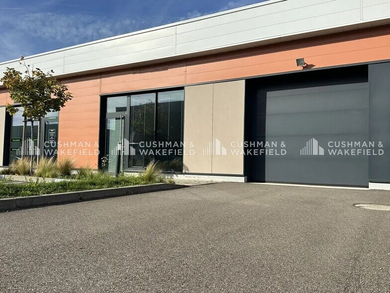 Flex in Ostwald for lease - Building Photo - Image 3 of 10