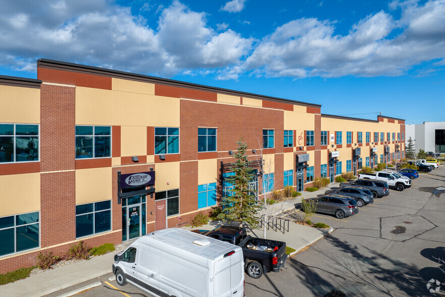 6420 79th Ave SE, Calgary, AB for lease - Building Photo - Image 3 of 8