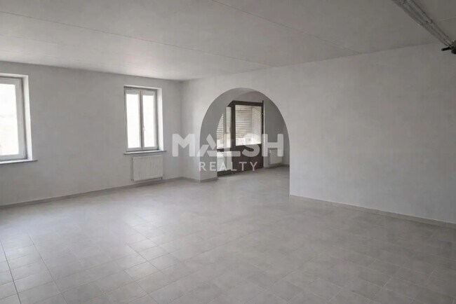 Location Commerce 130 m²