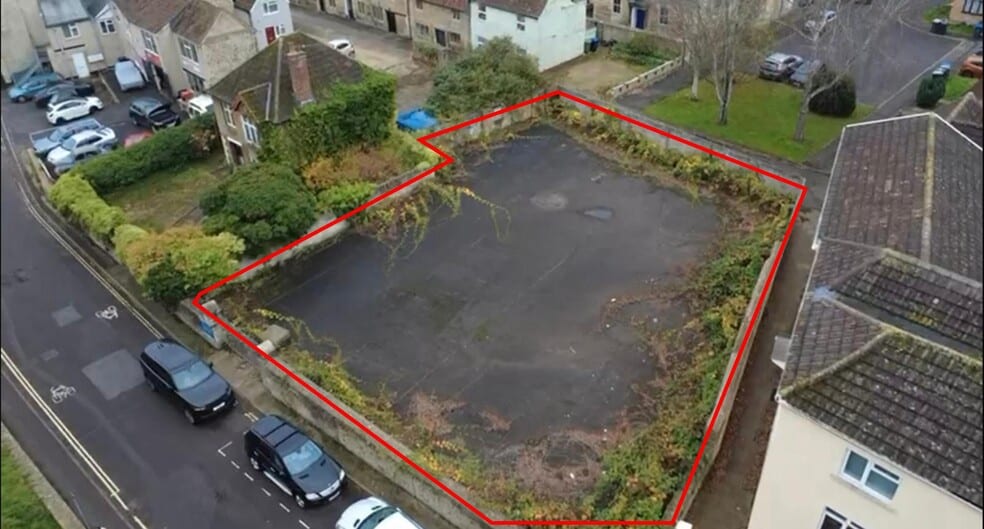 Bath Rd, Melksham for sale - Primary Photo - Image 1 of 2