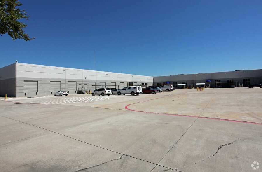 1221 S Belt Line Rd, Coppell, TX for lease - Building Photo - Image 3 of 13