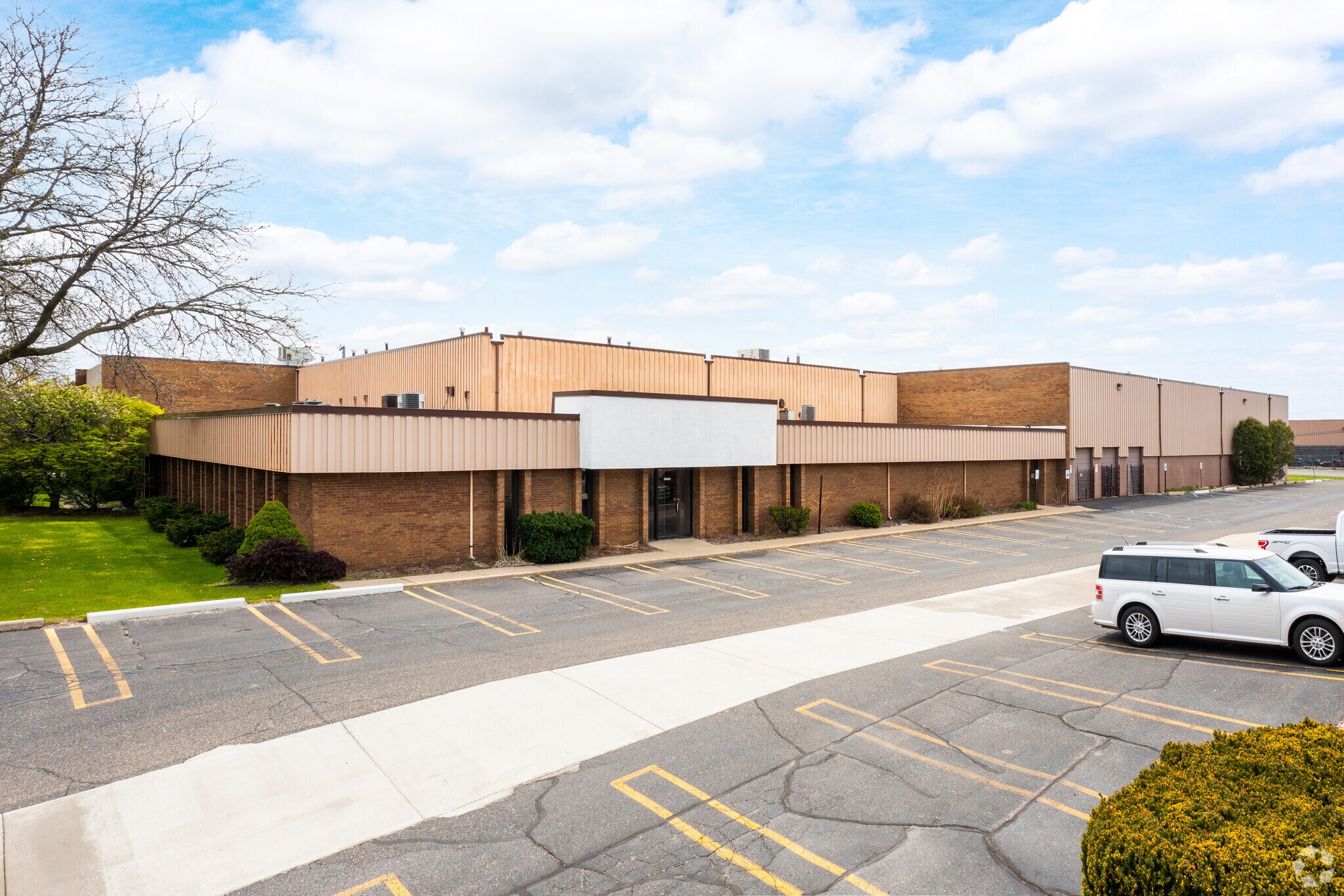 34443 Schoolcraft Rd, Livonia, MI for sale Primary Photo- Image 1 of 1