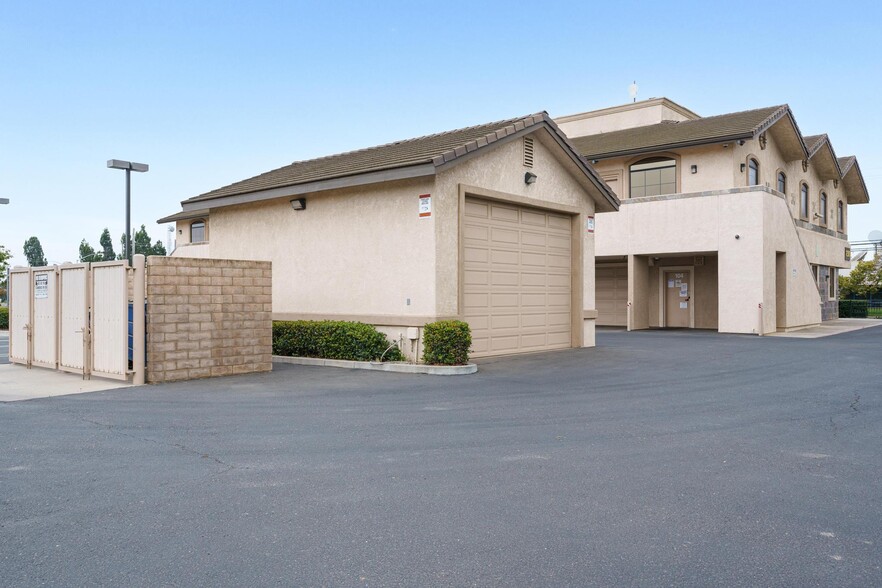 2370 Skyway Dr, Santa Maria, CA for sale - Building Photo - Image 3 of 8