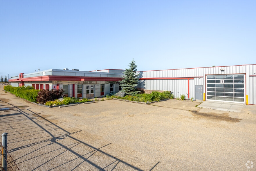 7720 17 St NW, Edmonton, AB for lease - Building Photo - Image 2 of 4