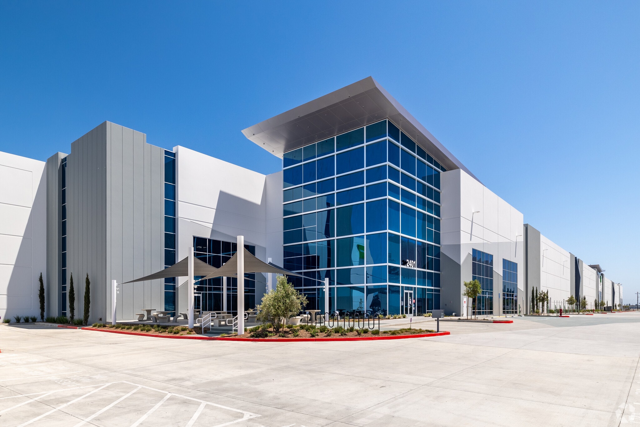 2401 E Wardlow Rd, Long Beach, CA for lease Building Photo- Image 1 of 40