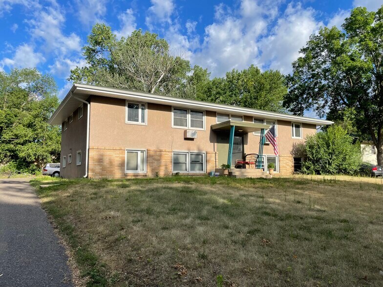 5820 2 1/2 St NE, Fridley, MN 55432