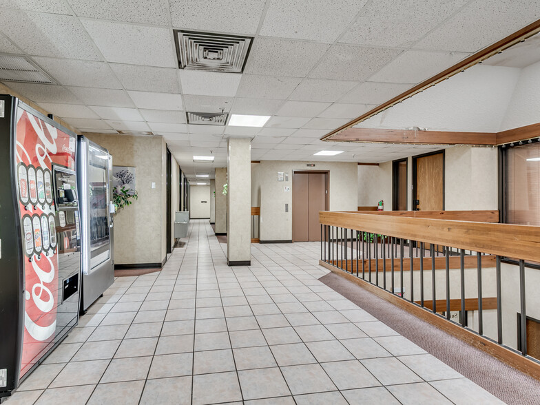 500 N Meridian Ave, Oklahoma City, OK for lease - Interior Photo - Image 3 of 10