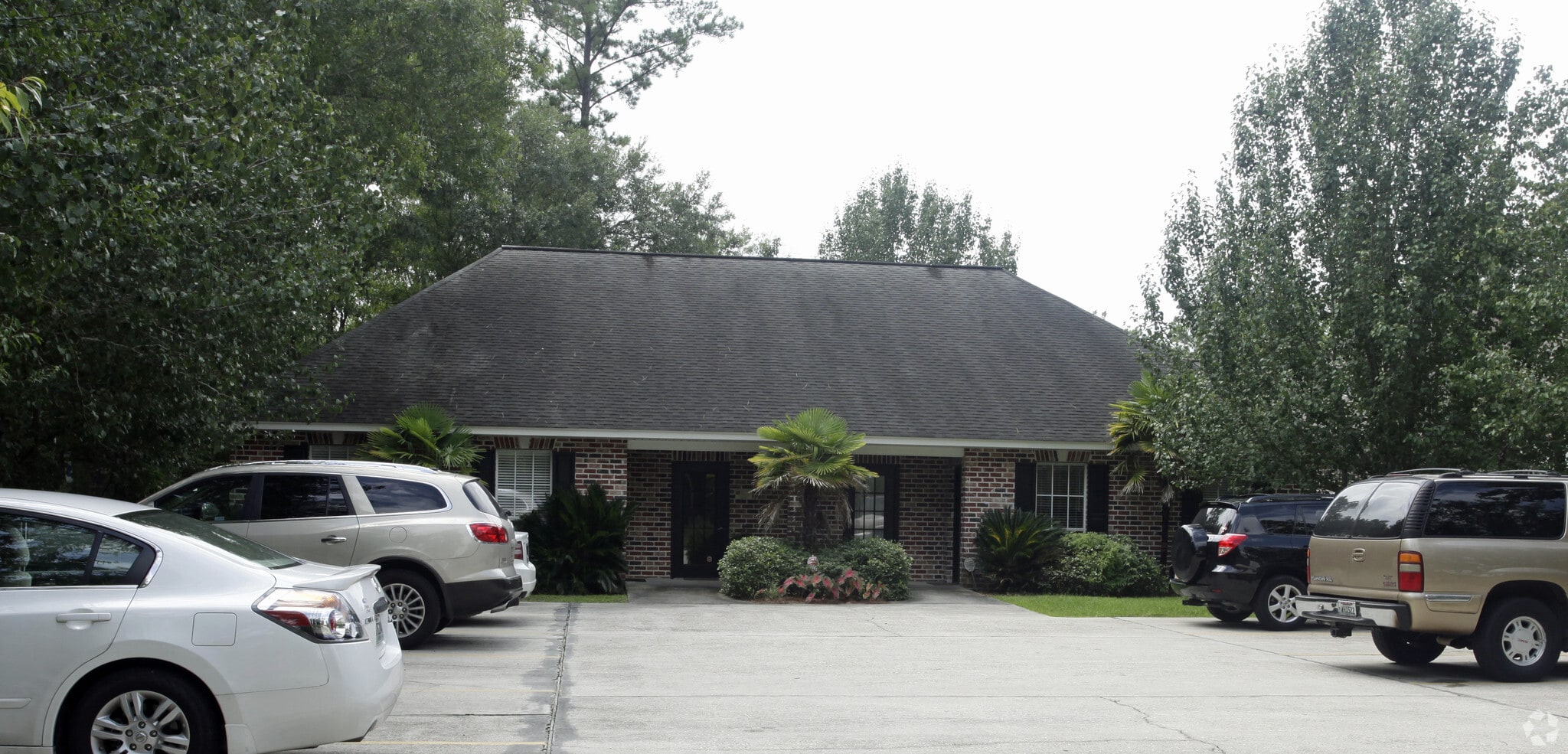 202 Village Cir, Slidell, LA for sale Primary Photo- Image 1 of 1